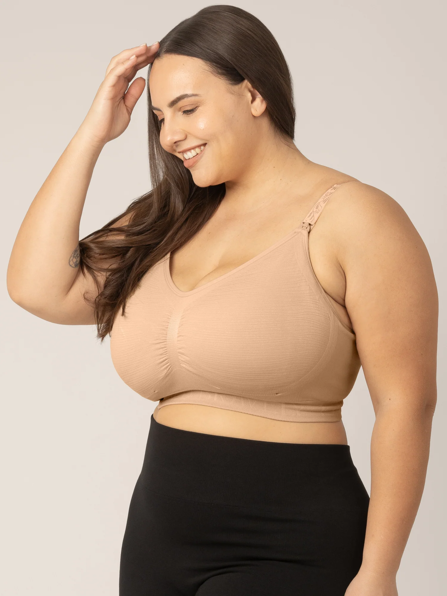 Sublime® Hands-Free Pumping & Nursing Bra | Beige - Image 4