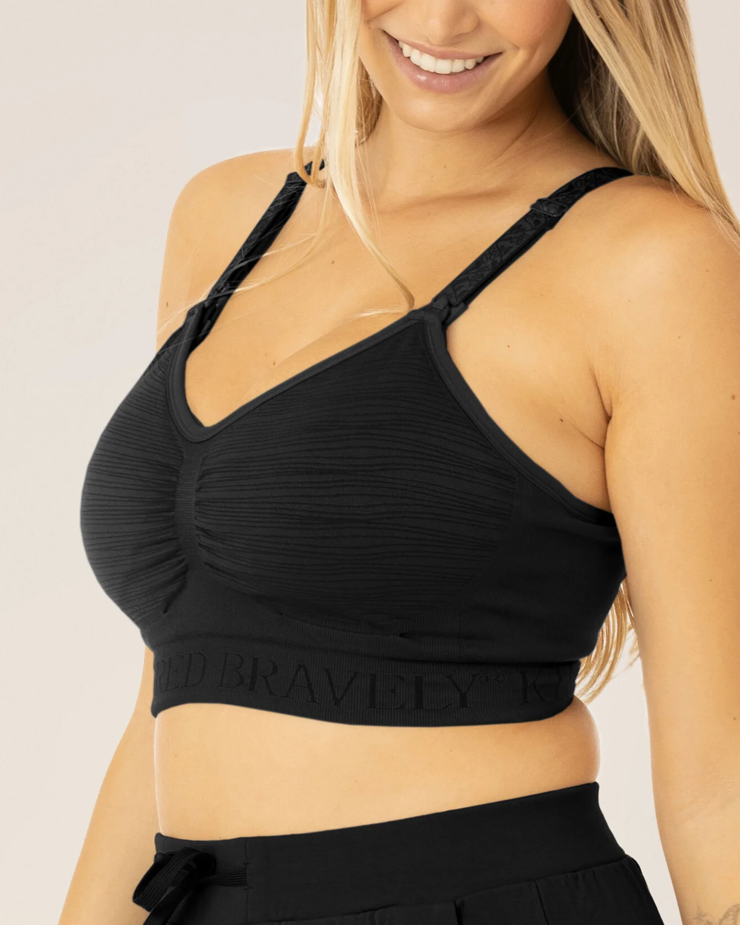 Sublime® Hands-Free Pumping & Nursing Bra | Black - Image 5